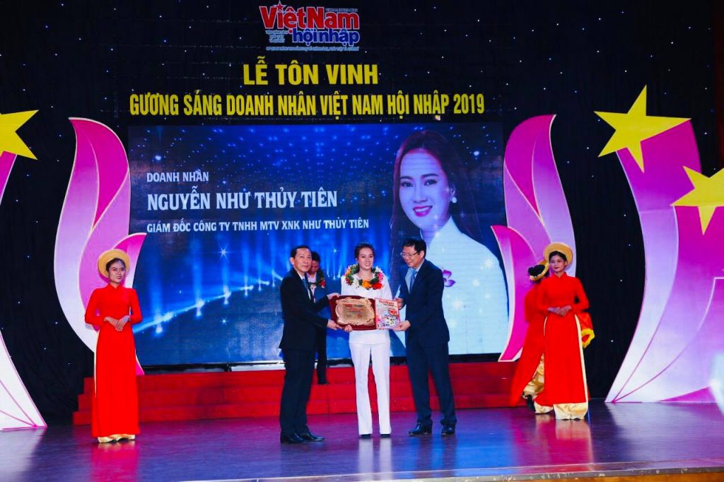 Nữ Hoàng doanh nhân Nguyễn Như Thủy Tiên được tôn vinh tại buổi lễ