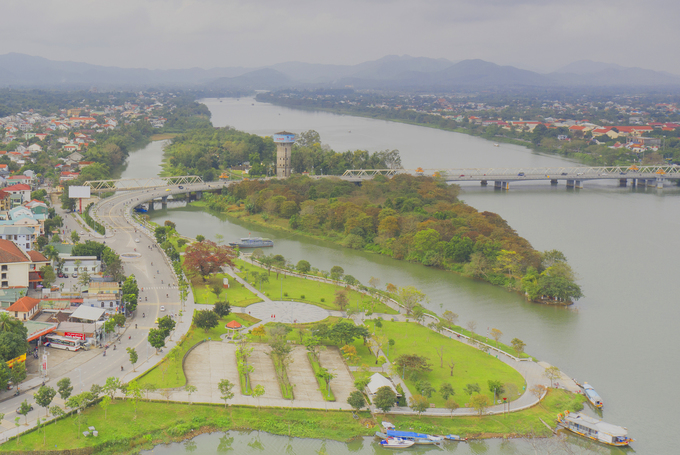 Huế thơ mộng nhìn từ trên cao