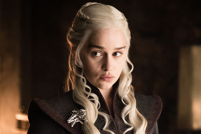 Nhan sắc 'Mẹ Rồng' Emilia Clarke trên màn ảnh