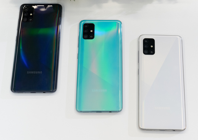 10 smartphone nhiều camera nổi bật nhất 2019