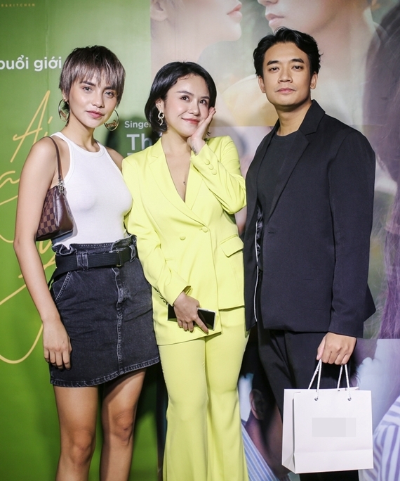 Người mẫu Linh Chi (trái) và Samuel An (phải) đảm nhận hai vai diễn trong MC.