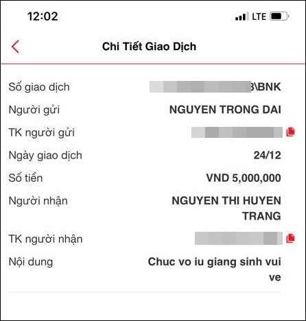 Cô nàng khoe được Trọng Đại "tặng nóng" 5 triệu đồng làm quà Giáng Sinh. Ảnh: FBNV