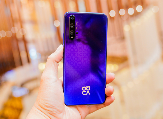 10 smartphone nhiều camera nổi bật nhất 2019