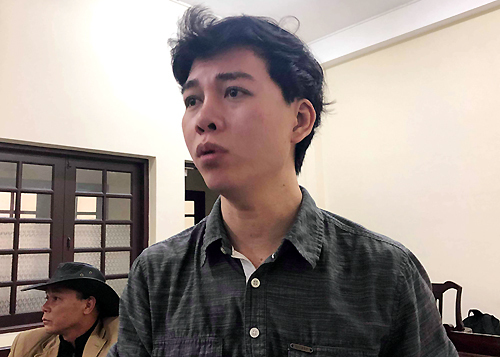 Thu thập thêm chứng cứ vụ Đàm Vĩnh Hưng bị kiện