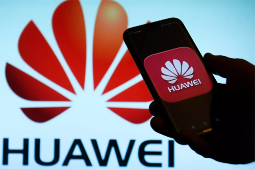 Huawei trải qua một năm sóng gió. Ảnh: VGC.