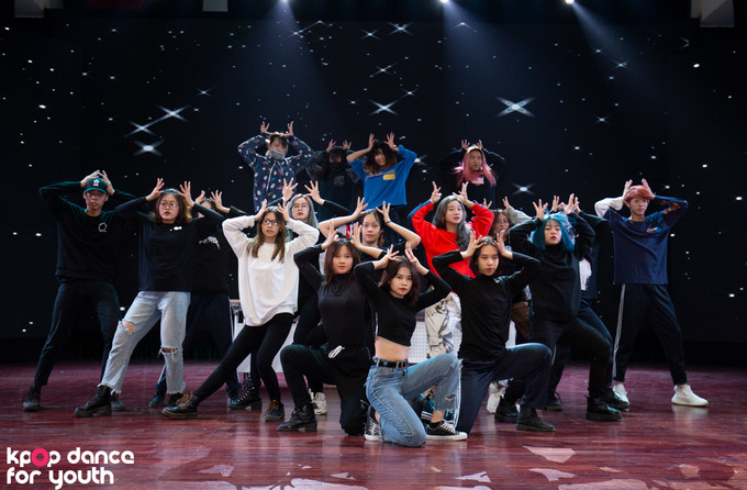 Thí sinh 'Kpop Dance For Youth' tập luyện trước chung kết