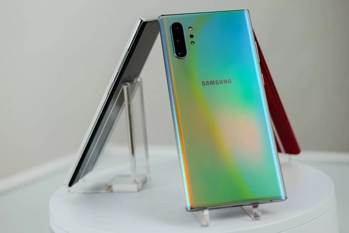 10 smartphone nhiều camera nổi bật nhất 2019