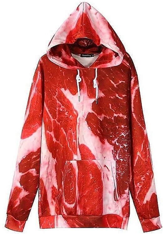 Áo khoác in hình thịt heo được rao bán đầy chợ mạng.Ảnh: MH.