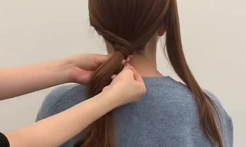 Biến tấu đơn giản cho mái tóc dài bớt nhàm chán
