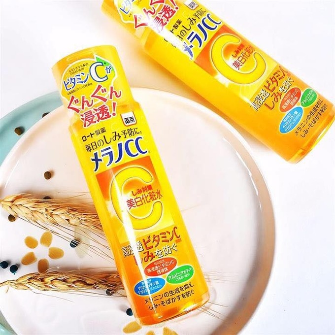 7 chai toner cấp ẩm cho da trong mùa hanh khô