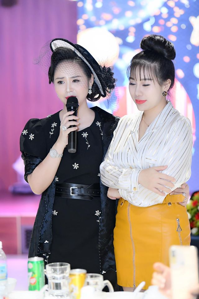 Chủ tịch Bùi Thanh Hương hội ngộ Happy Women Leader Network Gia Lai trong chuyến thiện nguyện - 4