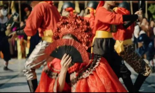 Hoàng Thùy Linh đối diện những lời chê bai