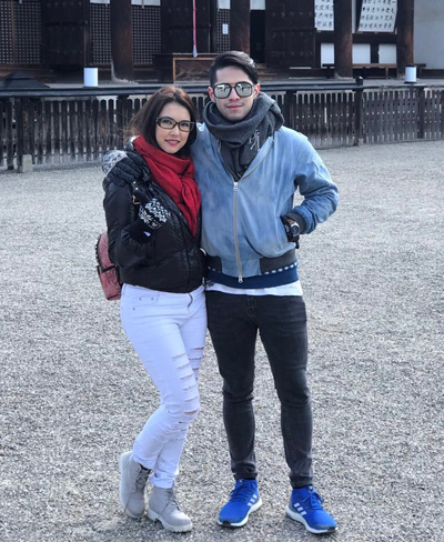 Maria Ozawa, 33 tuổi, hiện sống ở Philippines, kinh doanh quán cà phê, bar. Thi thoảng, cô dự sự kiện giải trí. Cô hẹn hò Jose Sarasola, cũng 33 tuổi - gần ba năm. Jose Sarasola là diễn viên, đầu bếp, chủ một quán bar tại Manila. Trên trang cá nhân, họ thường chia sẻ ảnh du lịch, đi chơi, ăn uống cùng nhau.