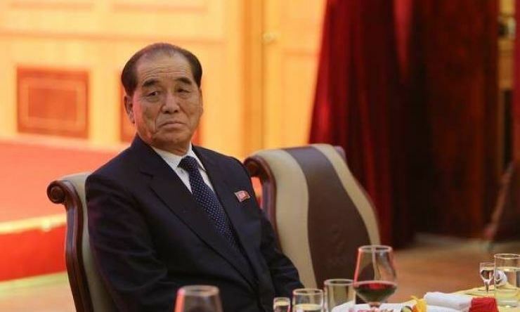 Cựu Thủ tướng Triều Tiên Pak Pong-ju, ủy viên Bộ Chính trị, Ủy ban Trung ương đảng Lao động Triều Tiên, trong bữa tiệc tại Đại sứ quán Trung Quốc ở Bình Nhưỡng, tháng 2/2010. Ảnh: Xinhua.