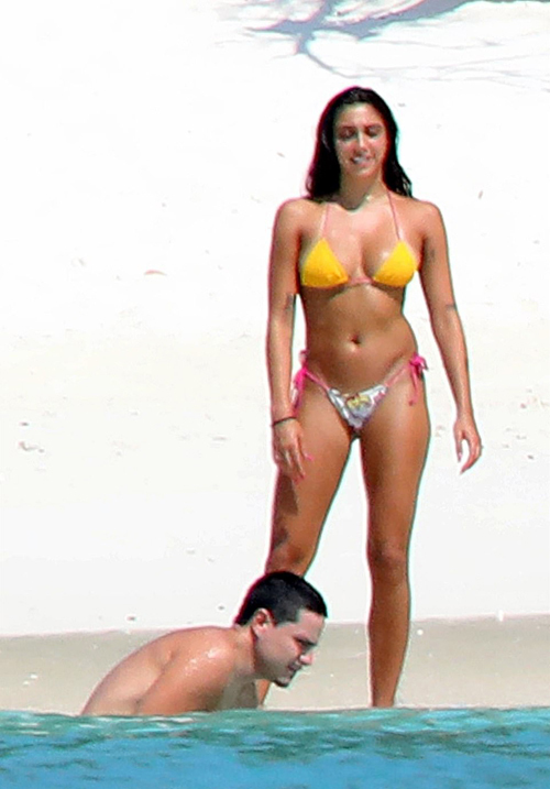 Lourdes đang tận hưởng kỳ nghỉ dài ở hòn đảo Maldives cùng gia đình nhân dịp năm mới.