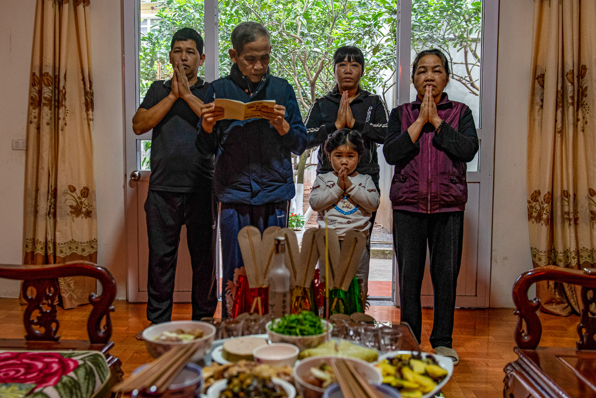 Lễ cúng ông Táo của một gia đình Hà Nội