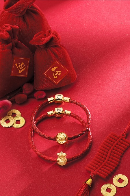 Giá bán vòng charm từ 4,6 đến 6 triệu đồng.