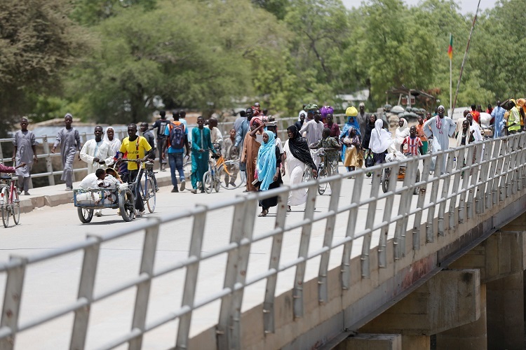 Cây cầu ở thị trấn Gamboru hồi năm 2017. Ảnh: Reuters.