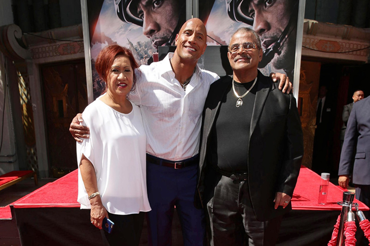 Rocky và vợ cũ đến ủng hộ phim của con trai năm 2015. Ảnh: Warner Bros.