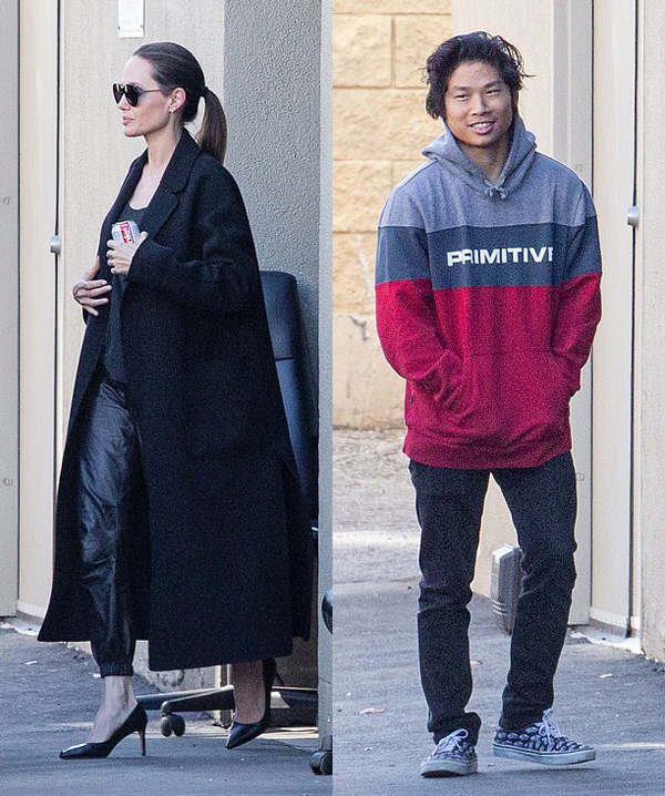 Angelina Jolie và con trai được trông thấy ở studio phim tại Los Angeles sáng 6/1. Pax Thiên, 16 tuổi, trông rất vui khi đến thăm nơi làm việc của mẹ.