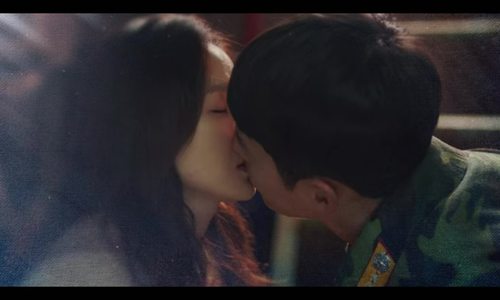 Kiss scene Hạ cánh nơi anh tập 3