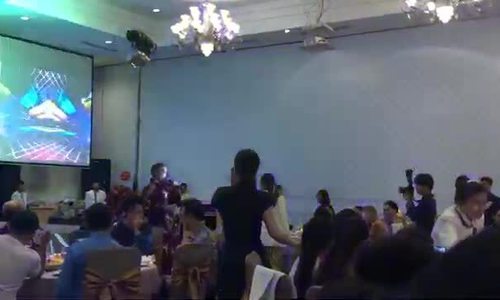 Kyo York hát Bên em mùa xuân