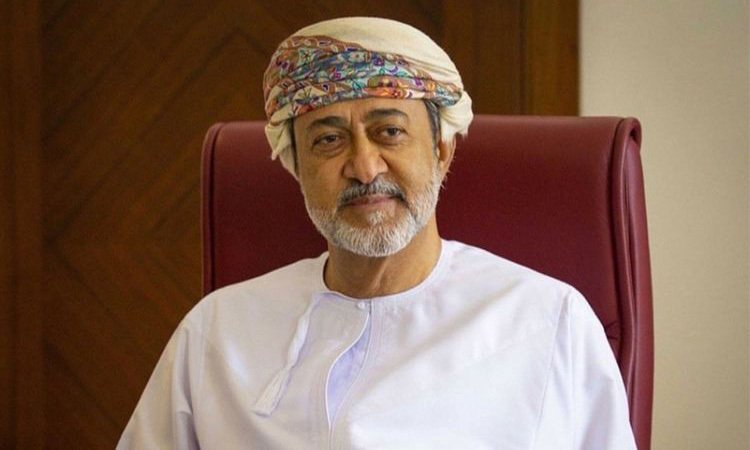 Bộ trưởng Di sản và Văn hoá Oman Haitham bin Tariq Al Said, anh em họ của cố quốc vương Qaboos bin Said. Ảnh: Twitter/Al Watan.