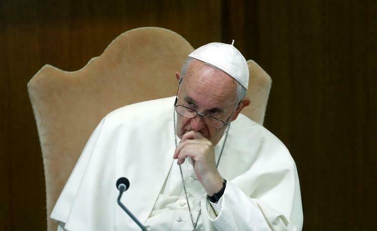 Giáo hoàng Francis tại hội nghị giám mục vùng Amazon tại Vatican hồi tháng 10 năm ngoái. Ảnh: Reuters.