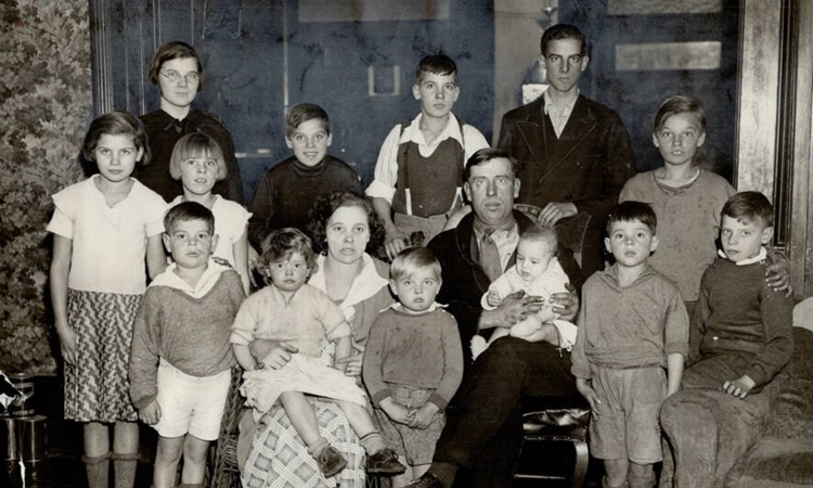 Gia đình Timleck, một trong 4 gia đình đoạt giải. Ảnh: Toronto Star.