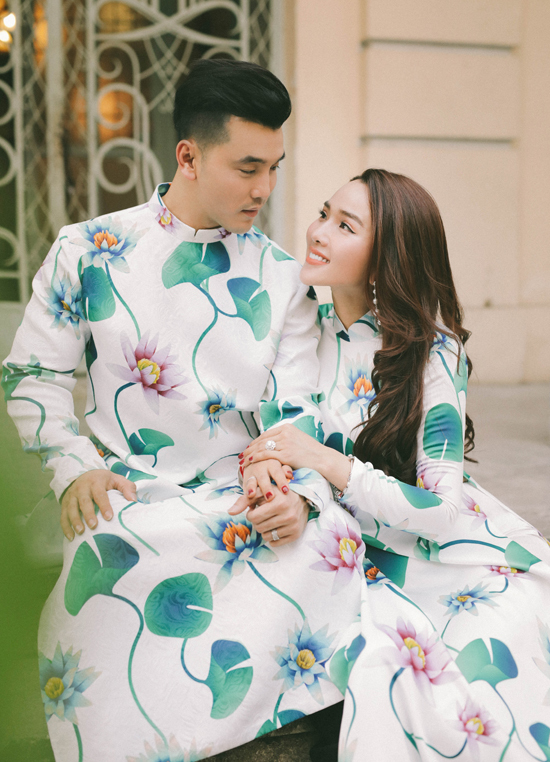 Vợ chồng Ưng Hoàng Phúc làm mẫu