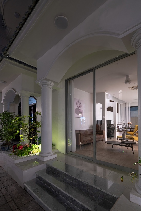 Ngôi nhà như khu vui chơi cho ba đứa con