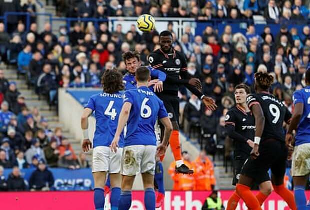 Bàn gỡ 2-2 của Rudiger. Ảnh: Reuters.