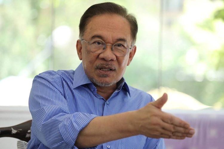 Anwar Ibrahim tại Petaling Jaya ngày 6/2. Ảnh: Reuters.