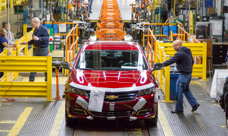 Chiếc Chevrolet Impala màu đỏ lăn bánh khỏi nhà máy, đặt dấu chấm đối với dòng sedan thuộc thương hiệu Mỹ. Ảnh: GM