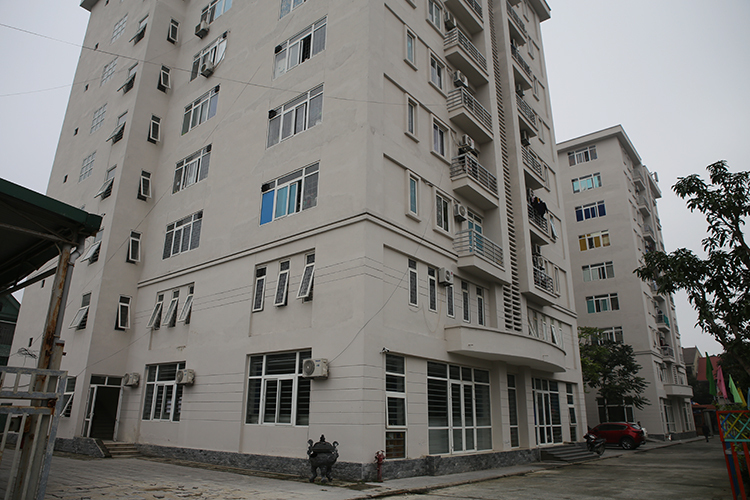 Tòa nhà nơi xảy ra vụ cháy. Ảnh: Nguyễn Hải.