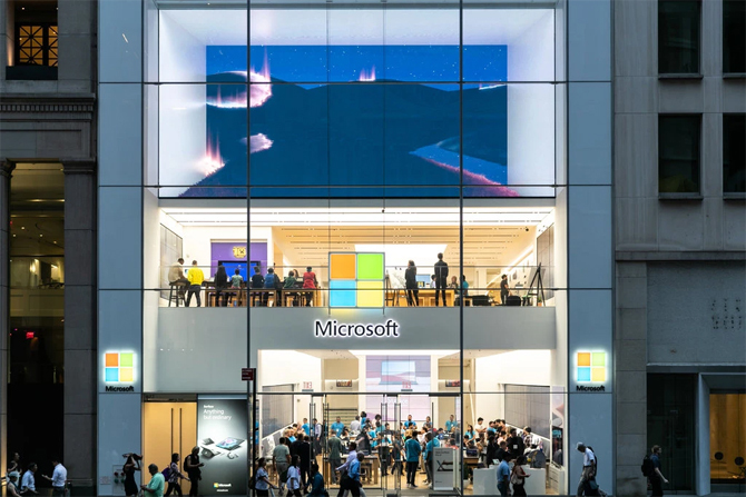 Một cửa hàng của Microsoft tại New York. Ảnh: NYTimes.
