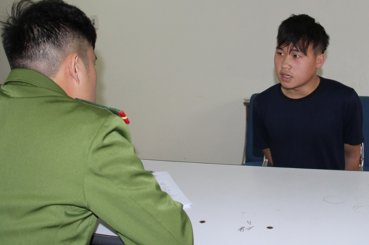 Thề tại cơ quan điều tra. Ảnh: Công an cung cấp.