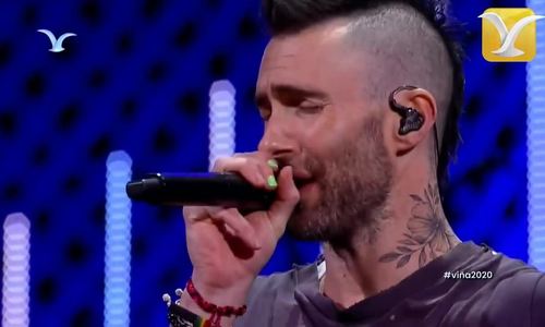 Adam Levine và Maroon 5 diễn tại Viña del Mar
