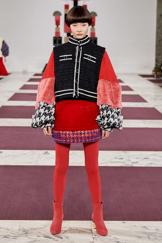 Anrealage 'lắp ghép' trang phục