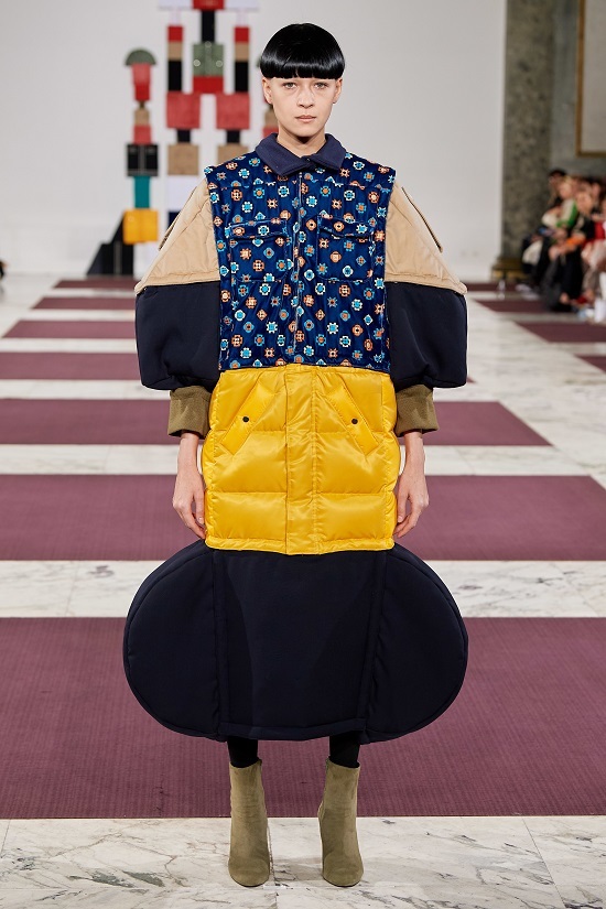 Anrealage 'lắp ghép' trang phục