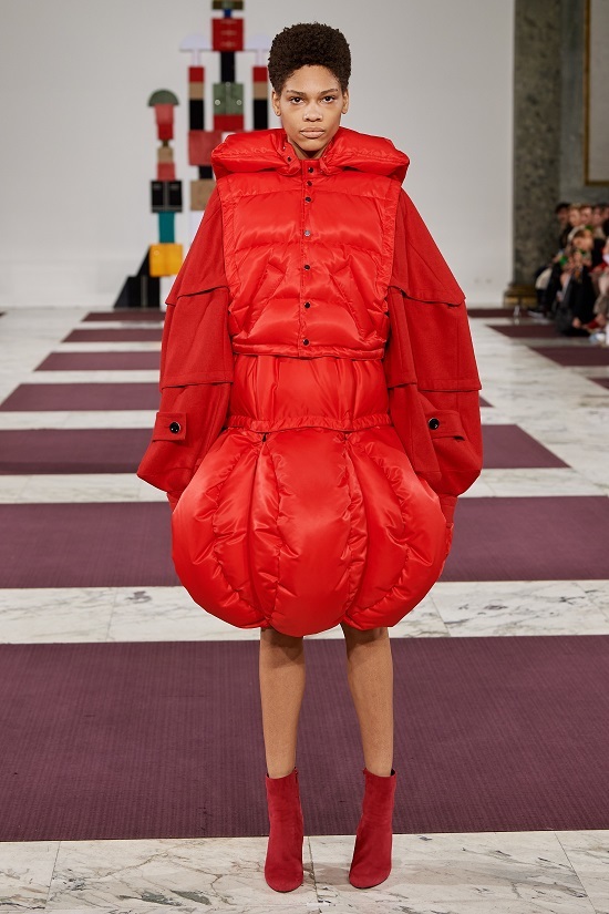 Anrealage 'lắp ghép' trang phục