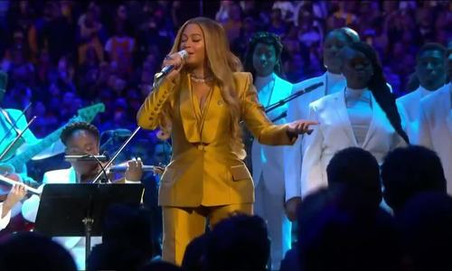 Beyonce hát tưởng niệm Kobe Bryant