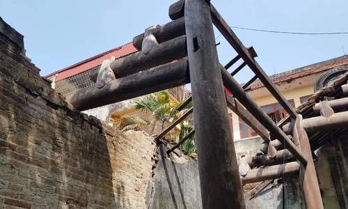 Di tích Hoa thương hội quán hoang phế, đổ nát
