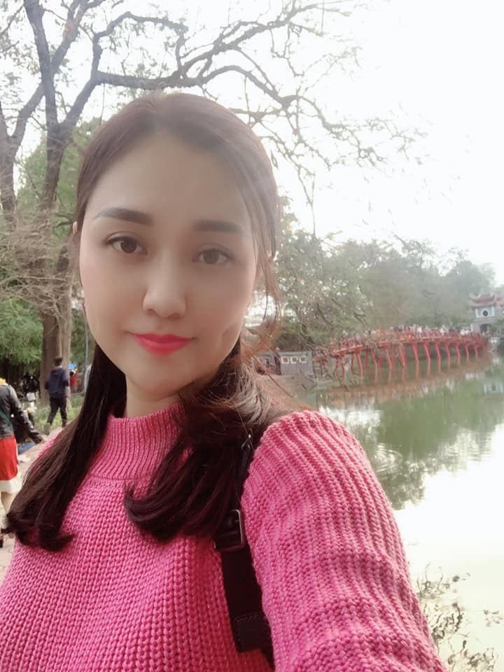 Điều ít biết về người vợ giáo viên đảm đang của NSND Tự Long