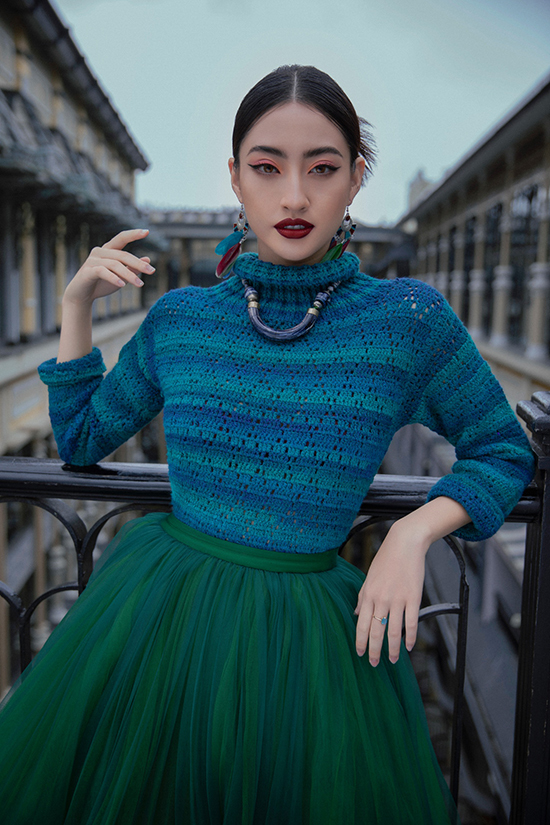 Lương Thùy Linh biến hóa phong cách