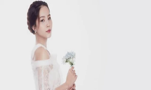 Mạnh Quỳnh song ca Nam Em trong 'Cánh thiệp đầu xuân'