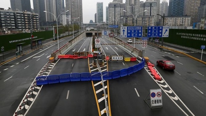 Đường hầm sông Dương Tử ở thành phố Vũ Hán bị phong tỏa vào cuối tháng 1/2020. Ảnh: Straits Times.