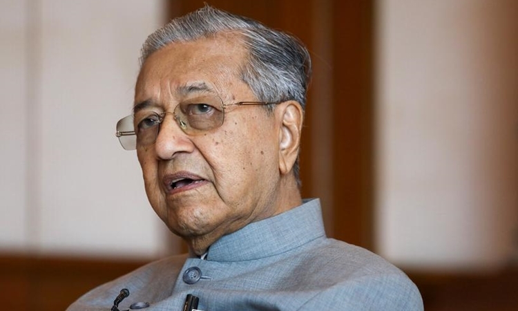Thủ tướng Malaysia Mahathir Mohamad tại Putrajaya tháng 12/2019. Ảnh: Reuters.