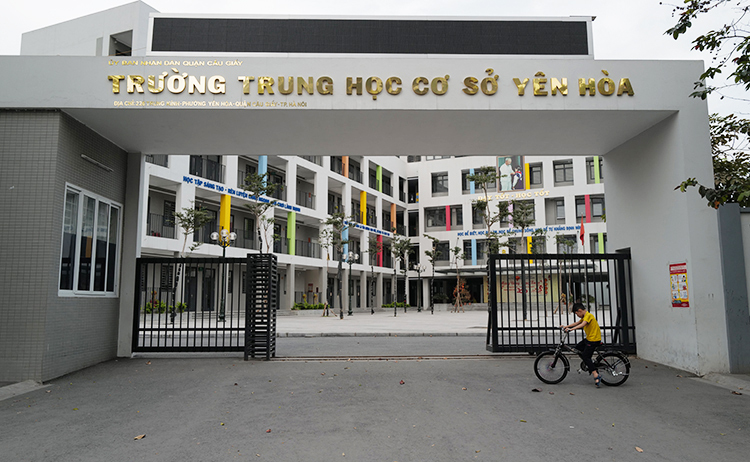 Trường THCS Yên Hòa, Cầu Giấy chiều 28/2. Ảnh: Ngọc Thành.
