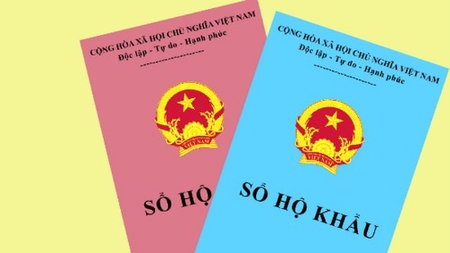Mẫu sổ hộ khẩu giấy hiện nay. Ảnh: Sơn Thủy